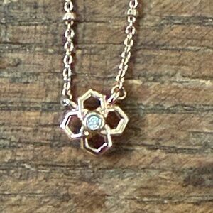 Kendra Scott Gold Hexagon Flower Necklace